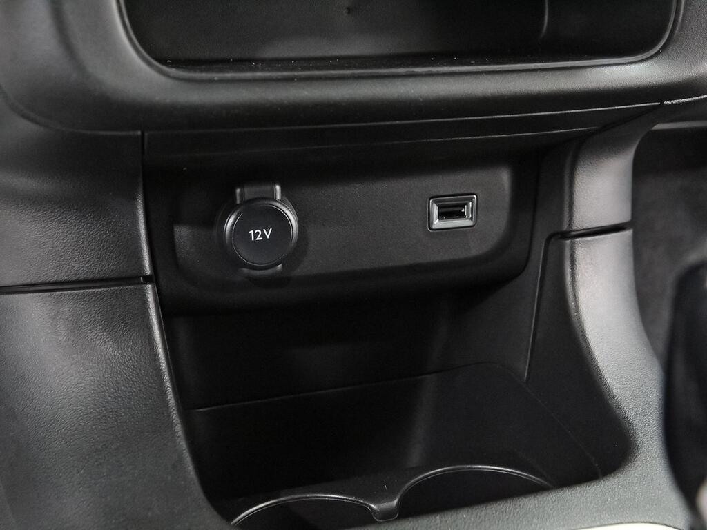 Citroën C3 PureTech 60KW (83CV) Shine 18