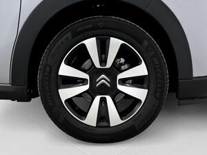 Citroën C3 PureTech 60KW (83CV) Shine 11