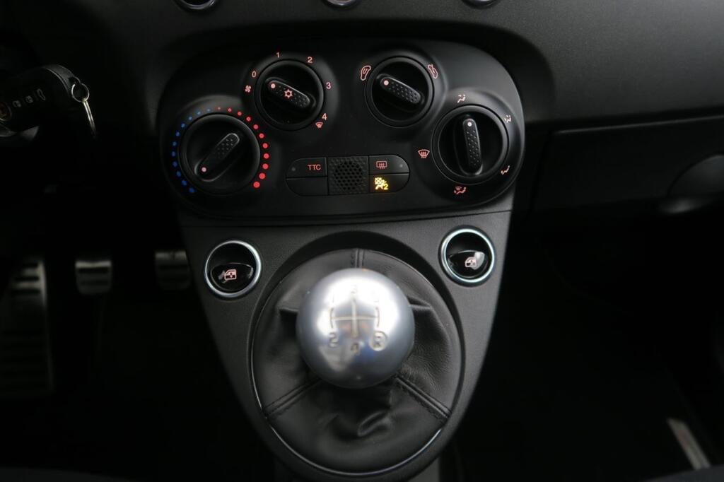 Abarth 500 695C 1.4 16v T-Jet 132kW (180 CV) 16