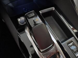 Peugeot 3008 Hybrid 225 e-EAT8 GT Pack 23
