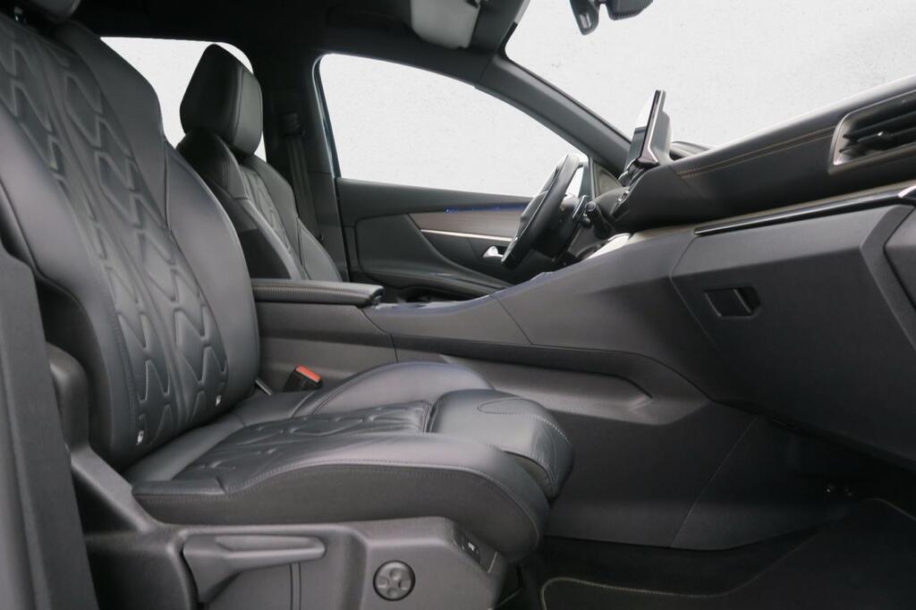 Peugeot 3008 Hybrid 225 e-EAT8 GT Pack 30