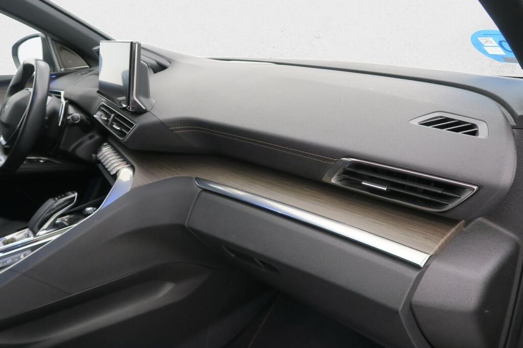 Peugeot 3008 Hybrid 225 e-EAT8 GT Pack 29
