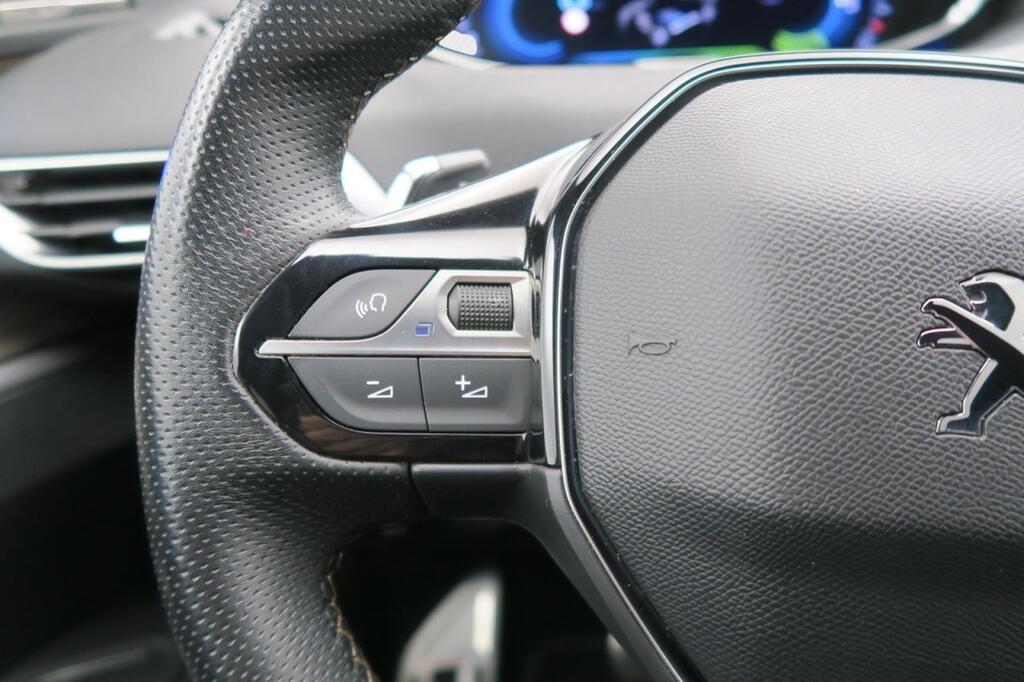 Peugeot 3008 Hybrid 225 e-EAT8 GT Pack 21