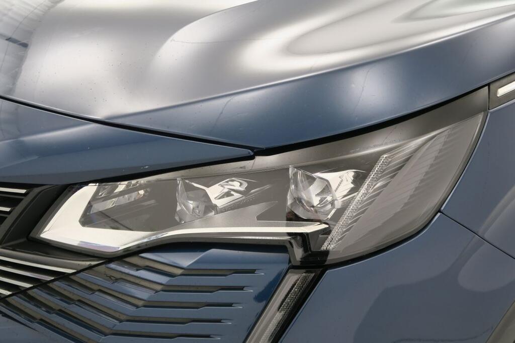 Peugeot 3008 Hybrid 225 e-EAT8 GT Pack 32