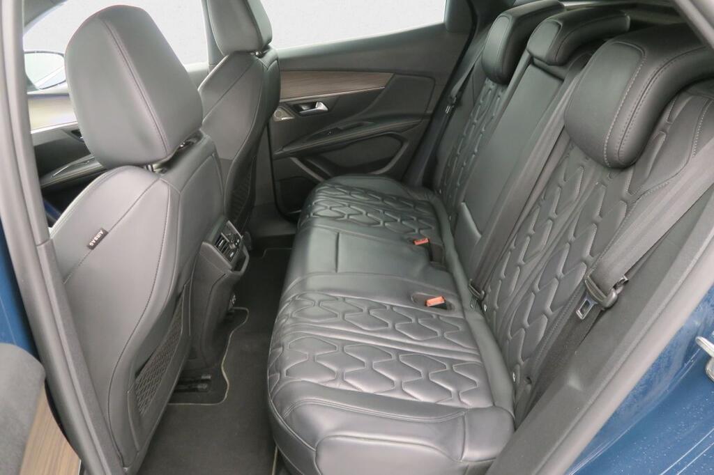 Peugeot 3008 Hybrid 225 e-EAT8 GT Pack 8