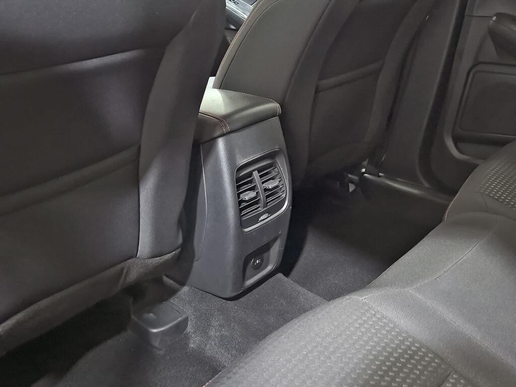 Ford Kuga ST-Line 2.5 Duratec FHEV 140kW Auto 32