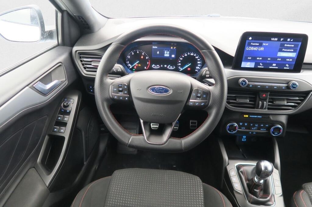 Ford Focus 1.0 Ecoboost MHEV 92kW ST-Line 14