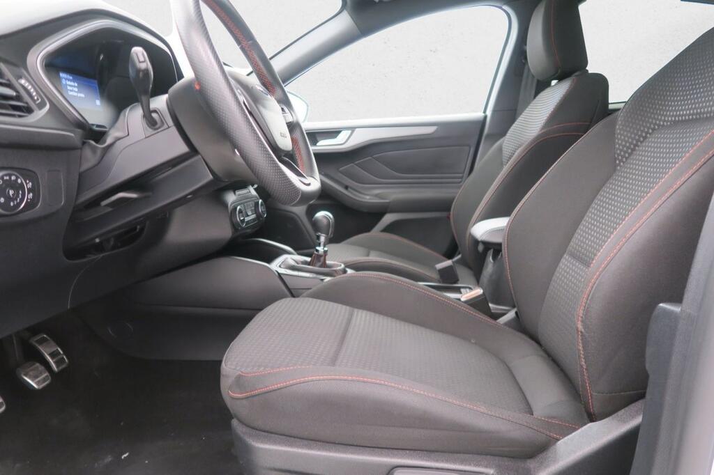 Ford Focus 1.0 Ecoboost MHEV 92kW ST-Line 7
