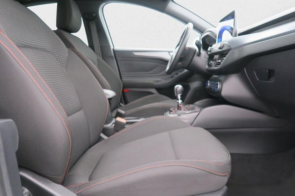 Ford Focus 1.0 Ecoboost MHEV 92kW ST-Line 22