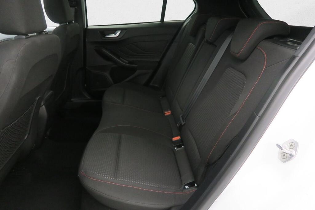 Ford Focus 1.0 Ecoboost MHEV 92kW ST-Line 8