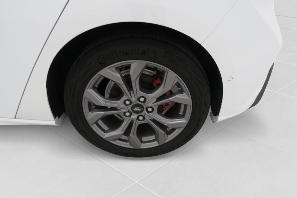 Ford Focus 1.0 Ecoboost MHEV 92kW ST-Line 10