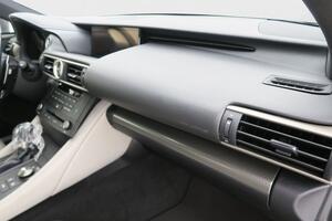 Lexus RC 2.5 300h F Sport 16