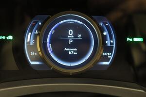 Lexus RC 2.5 300h F Sport 11