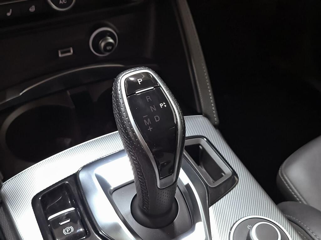 Alfa Romeo Stelvio 2.2 Diésel 154kW (210CV) Veloce Q4 27
