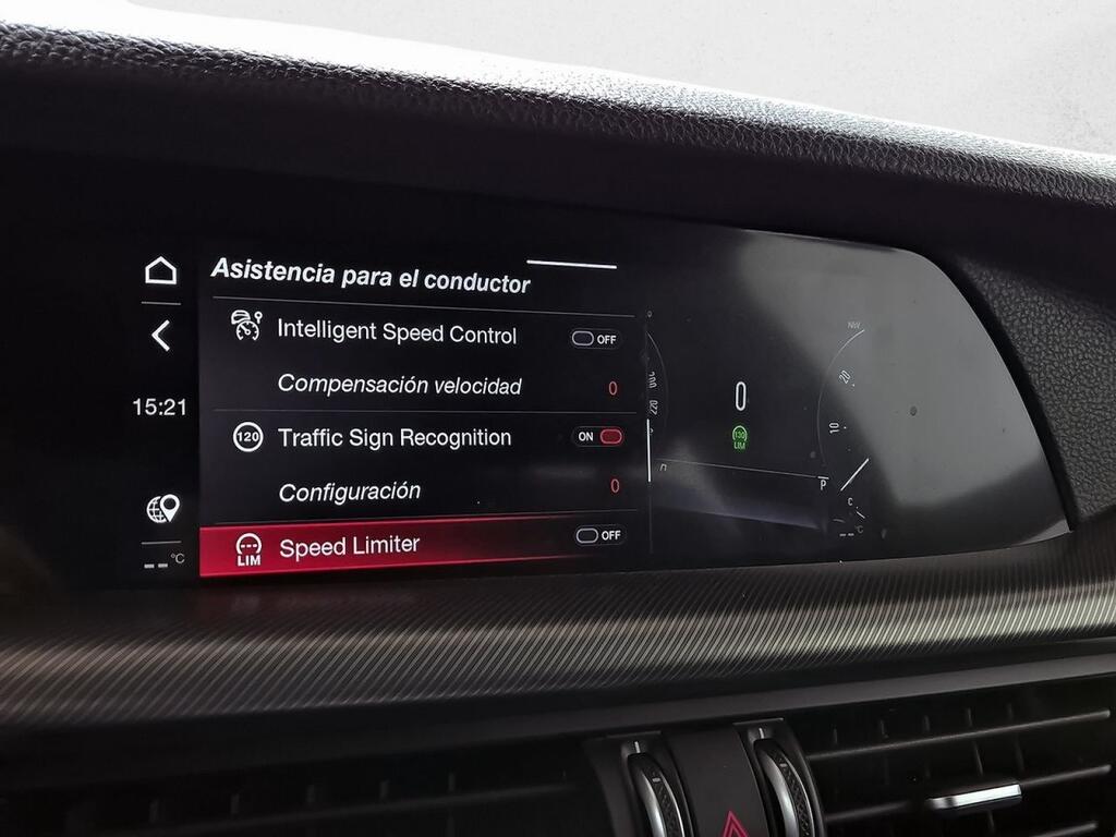 Alfa Romeo Stelvio 2.2 Diésel 154kW (210CV) Veloce Q4 22