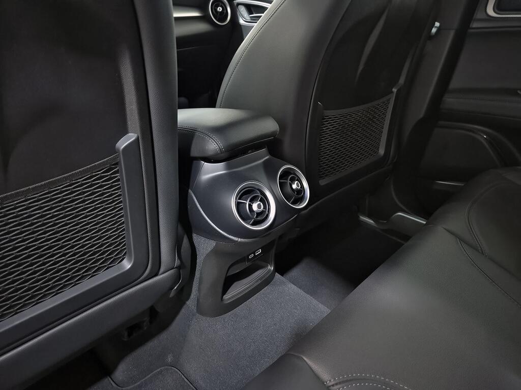 Alfa Romeo Stelvio 2.2 Diésel 154kW (210CV) Veloce Q4 35