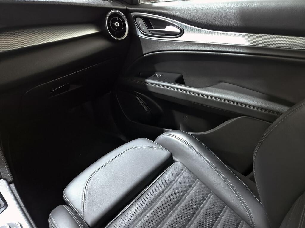 Alfa Romeo Stelvio 2.2 Diésel 154kW (210CV) Veloce Q4 33
