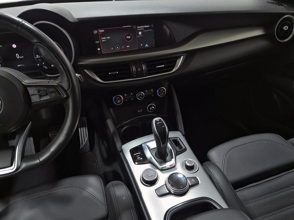 Alfa Romeo Stelvio 2.2 Diésel 154kW (210CV) Veloce Q4 32