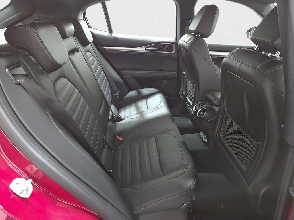 Alfa Romeo Stelvio 2.2 Diésel 154kW (210CV) Veloce Q4 8