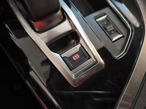 Peugeot 3008 Hybrid 225 e-EAT8 Allure 24