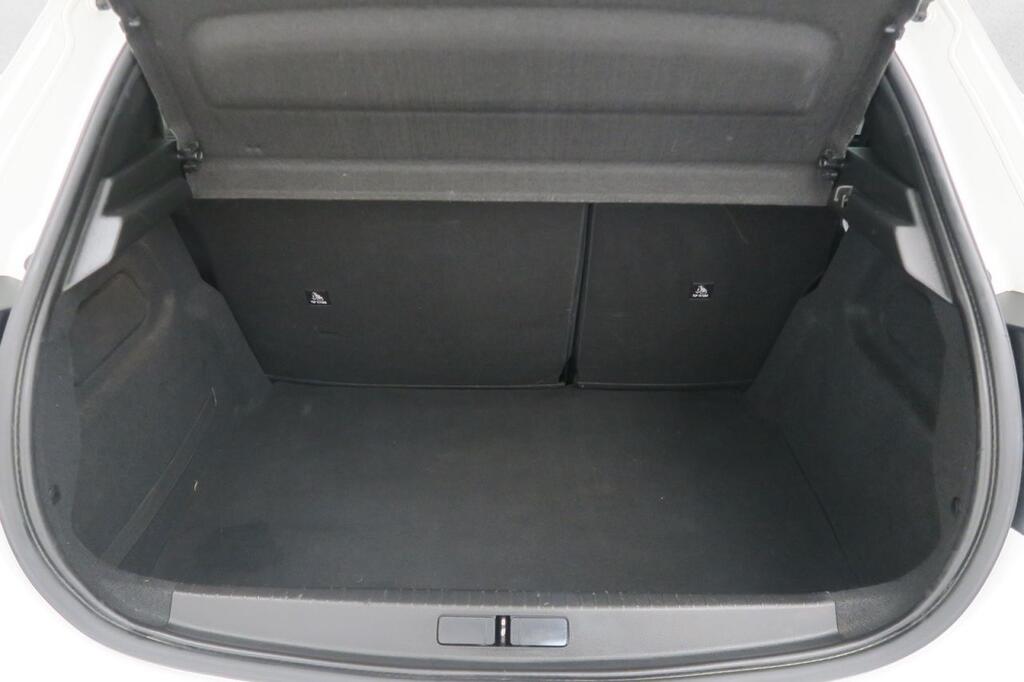 Peugeot 208 PureTech 73kW (100CV) Allure 10