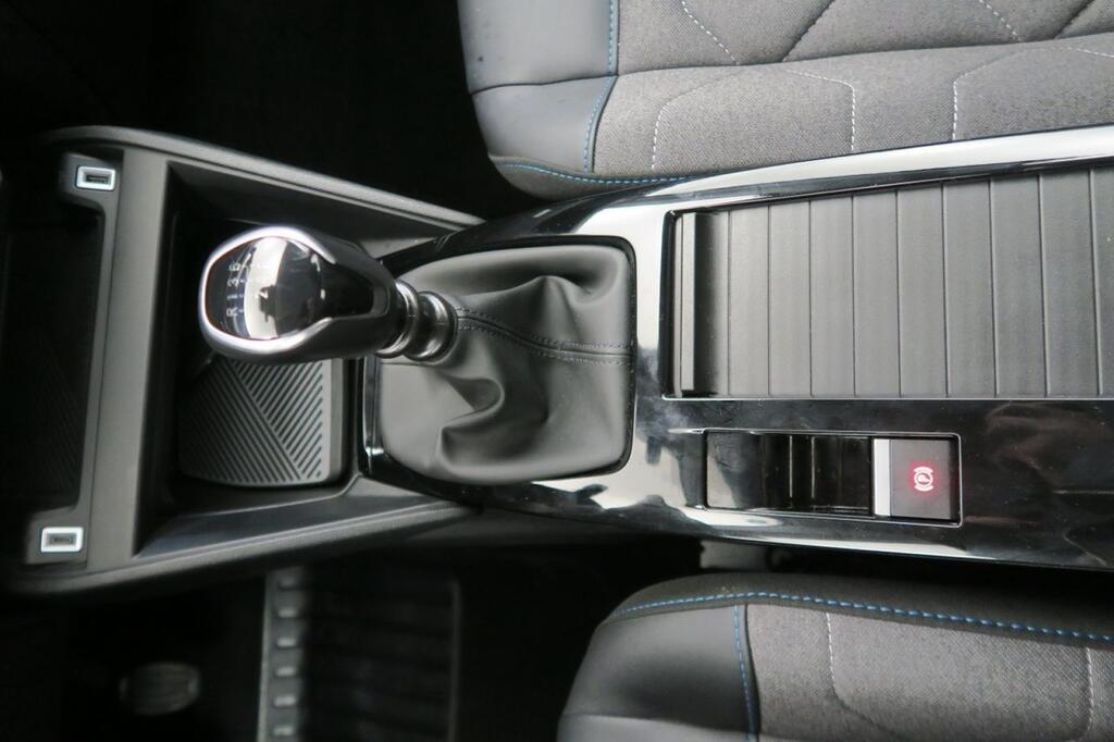 Citroën C4 PureTech 130 S&S 6v Plus 17