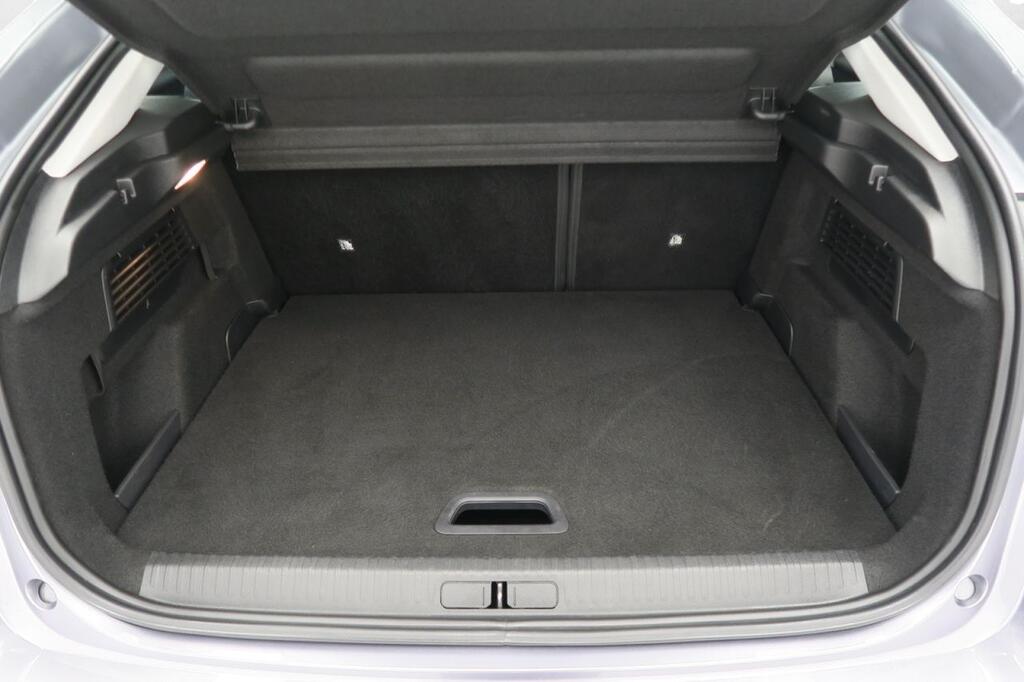 Citroën C4 PureTech 130 S&S 6v Plus 9