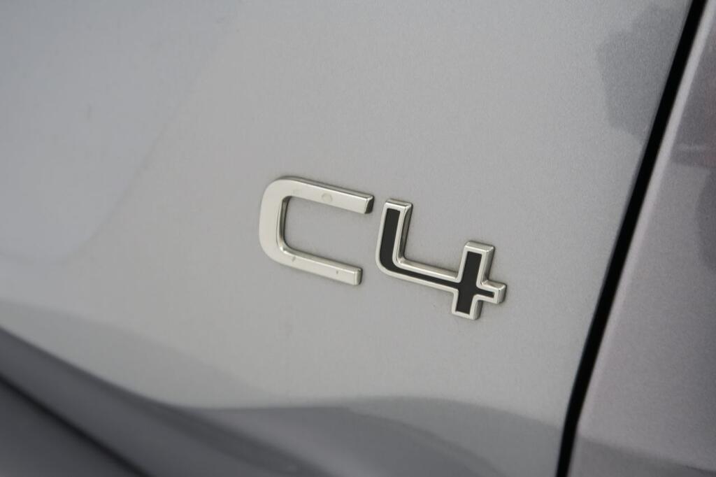 Citroën C4 PureTech 130 S&S 6v Plus 25