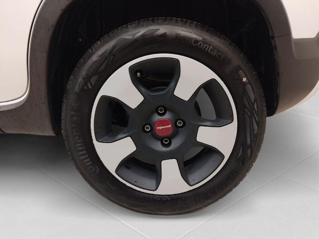 Fiat Panda Cross 1.0 Hybrid 51kw (70CV) 8