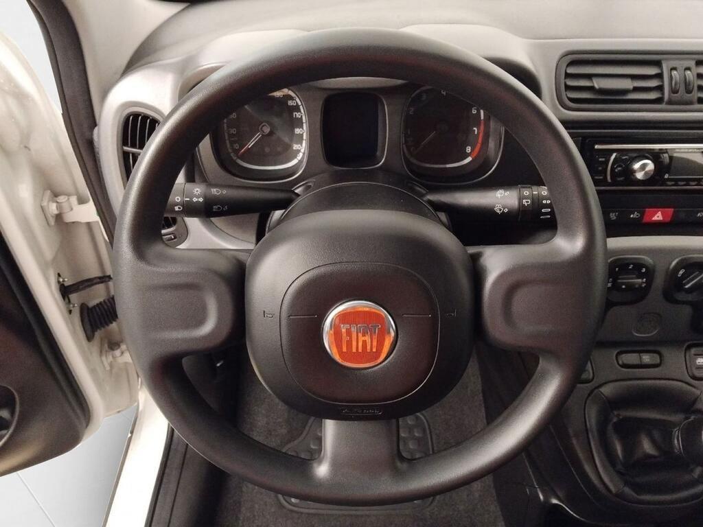 Fiat Panda Cross 1.0 Hybrid 51kw (70CV) 9