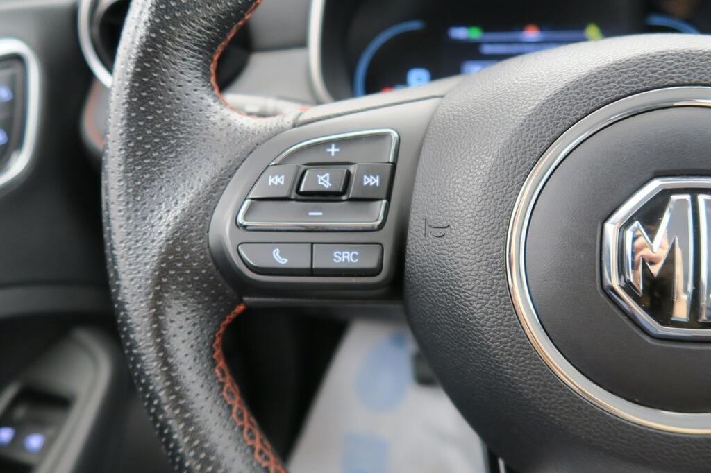 MG ZS 1.5 Luxury 15