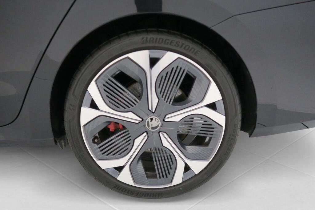 Skoda Octavia Combi 2.0 TSI 195 kW (265CV) DSG RS 9