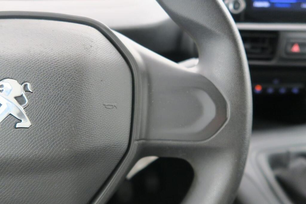 Peugeot Partner FG 1.5 BLUEHDI 100 STANDARD 4P 600KG 15