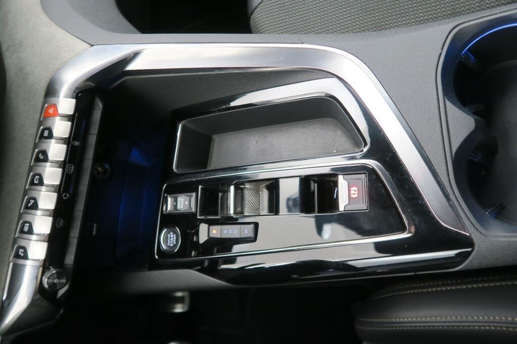Peugeot 3008 1.5 BlueHDi 96kW S&S GT EAT8 16