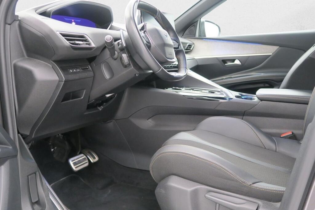 Peugeot 3008 1.5 BlueHDi 96kW S&S GT EAT8 10
