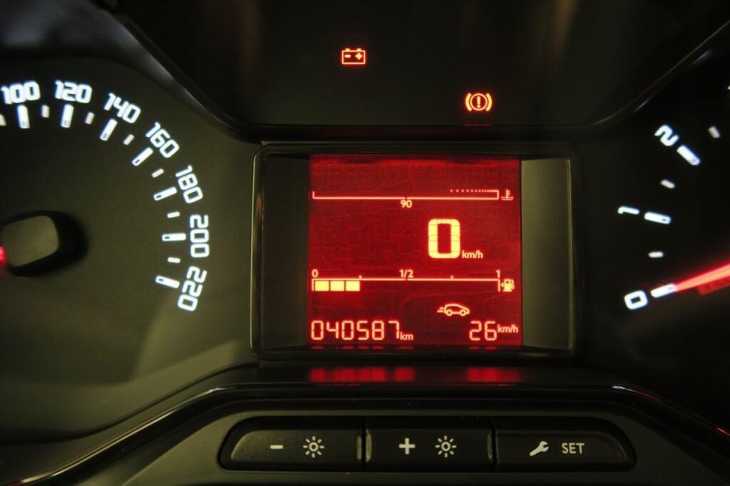 Toyota Proace City FG 1.5D 102 CV MWB 4P 11