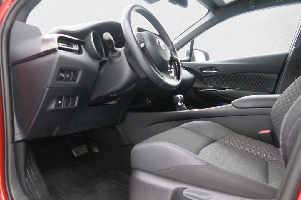 Toyota C-HR 2.0 180H Advance 10