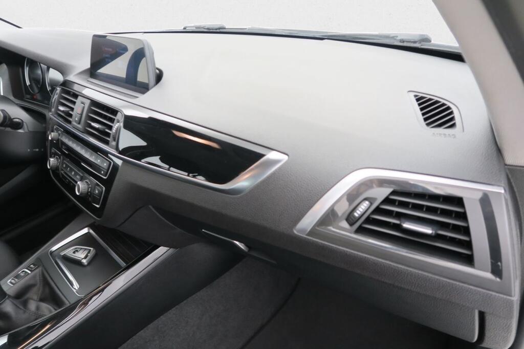 BMW Serie 1 116i 17