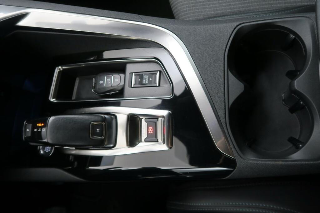 Peugeot 5008 1.2 PureTech 96KW S&S Allure Pack EAT8 19