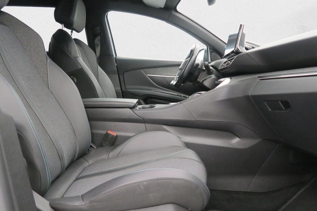 Peugeot 5008 1.2 PureTech 96KW S&S Allure Pack EAT8 24