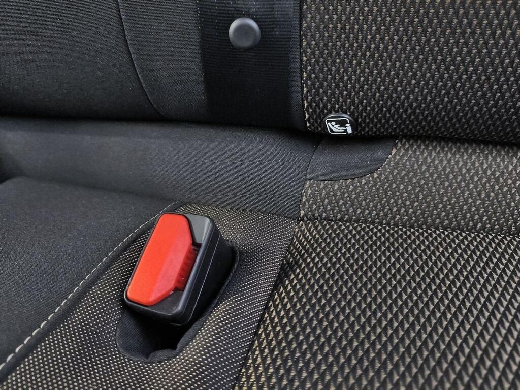 DS DS 7 BlueHDi DE 96kW (130CV) Auto. SO CHIC 27