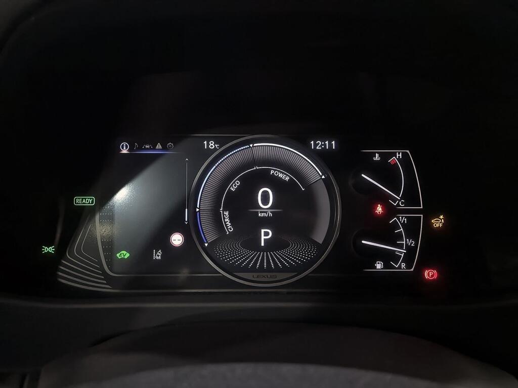 Lexus UX 2.0 250h Premium 14