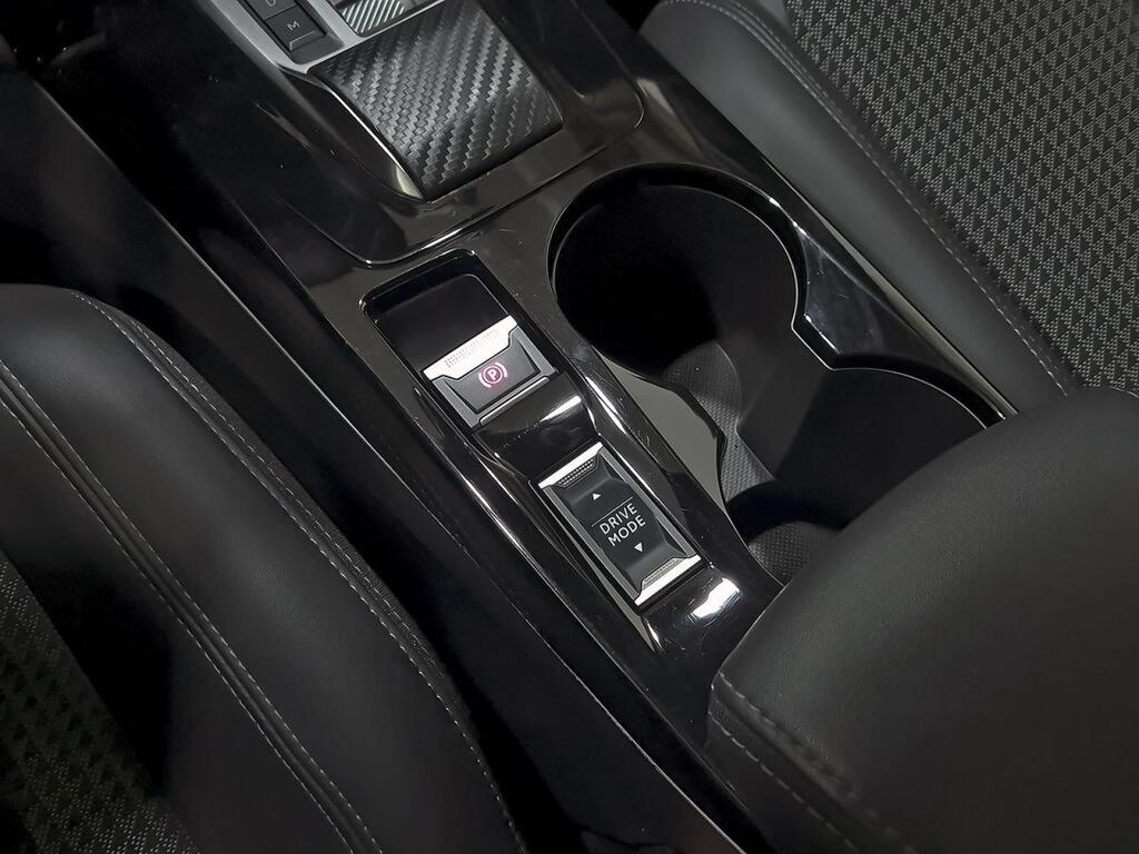 Peugeot 208 GT HYBRID 100 eDCS6 28