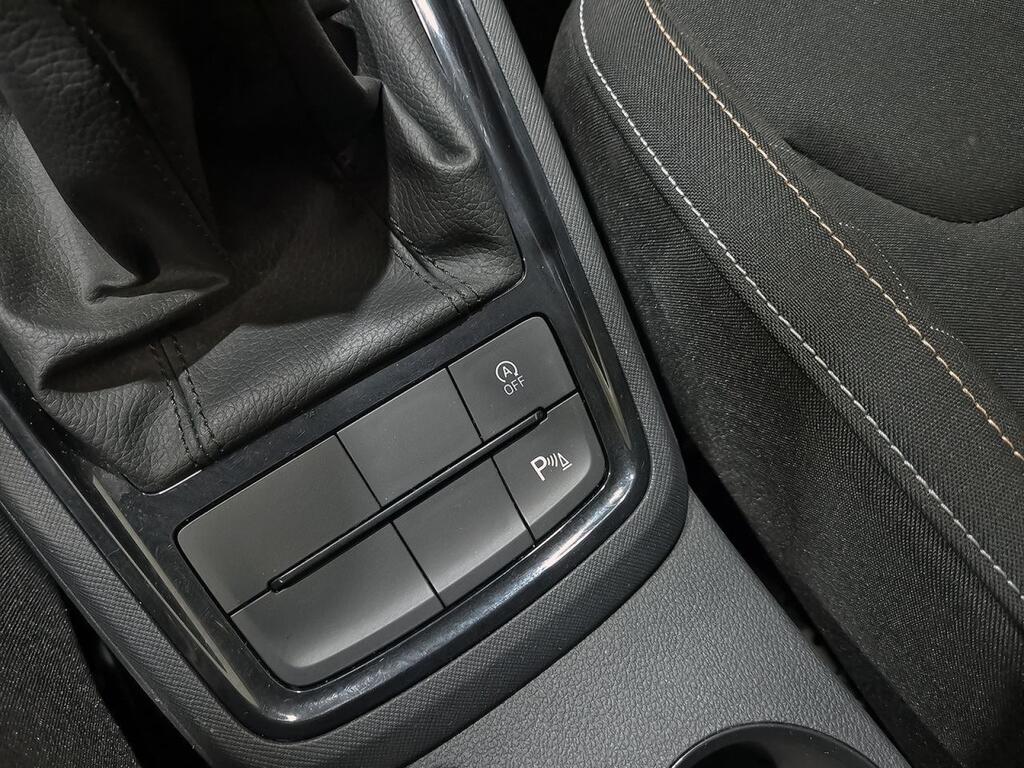 Skoda Kamiq 1.0 TSI 70kW (95CV) Emotion 27