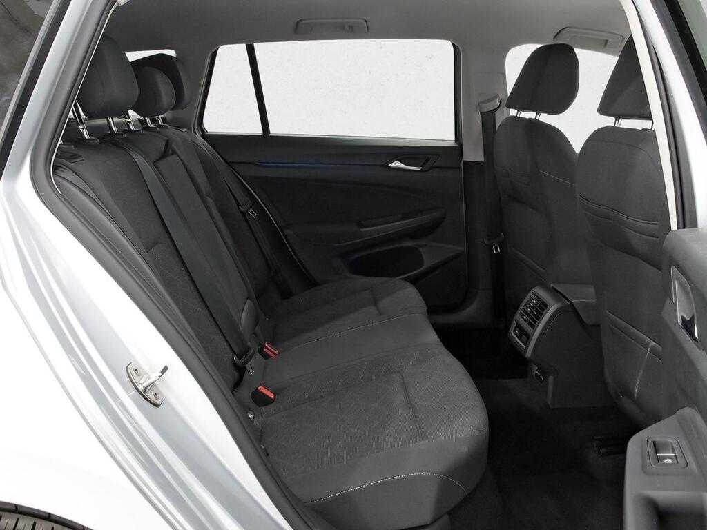 Volkswagen Golf Life 1.0 eTSI 81kW (110CV) DSG Variant 8