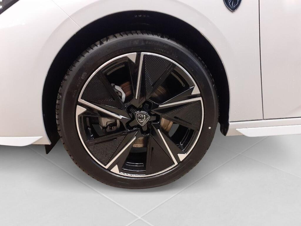Peugeot 308 FIRST EDITION ELECTRICO BEV 54KWH 156 (115KW) 5P 17