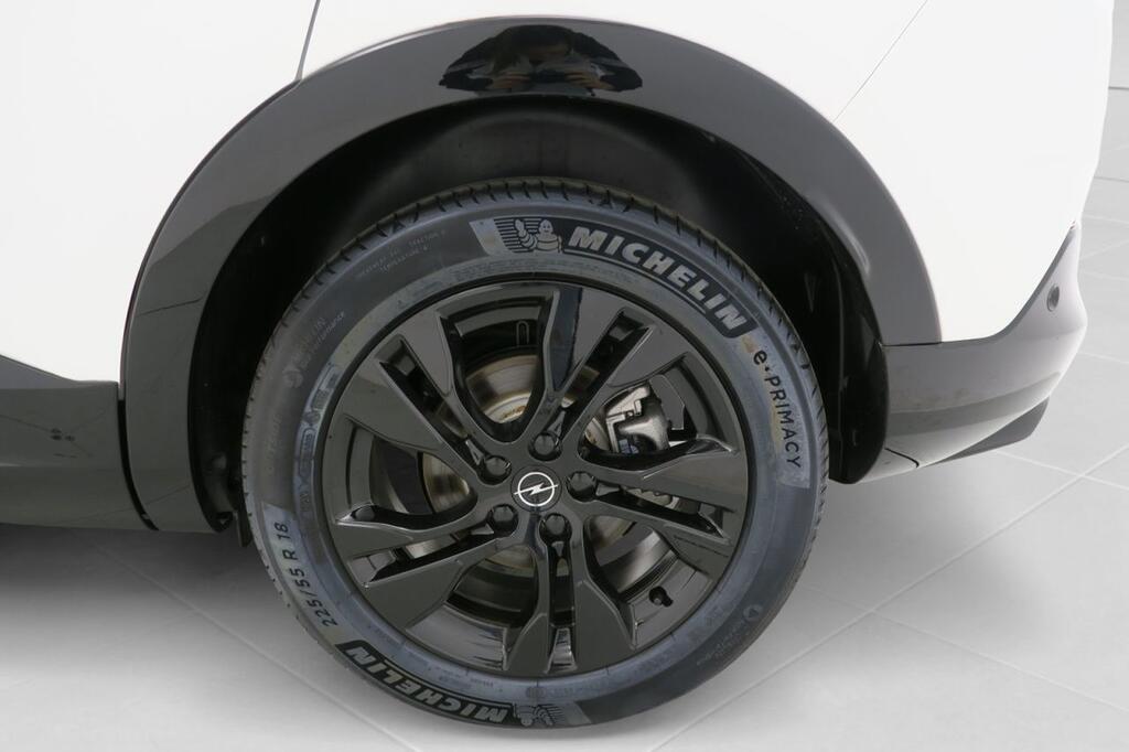 Opel Grandland GS 1.6T Plug-in Hybrid AT8 S/S 4X2 225 C 22