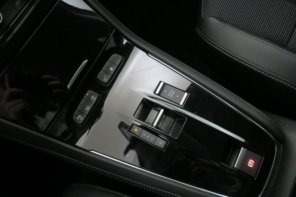 Opel Grandland GS 1.6T Plug-in Hybrid AT8 S/S 4X2 225 C 9