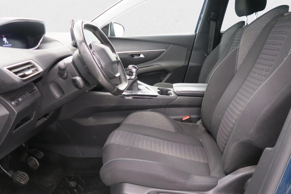 Peugeot 5008 STYLE 1.5 BLUEHDI 130CV S&S 6VEL MAN 5P 7 PLAZAS 16