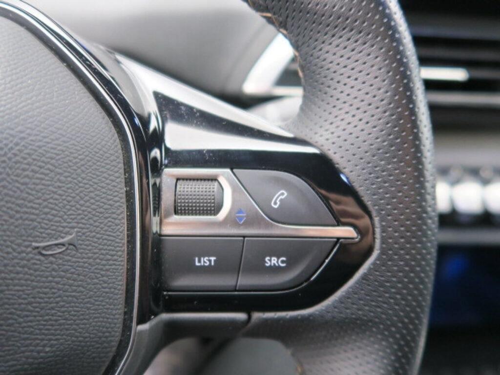 Peugeot 3008 GT 1.2 PURETECH 130 MT6 5P 10